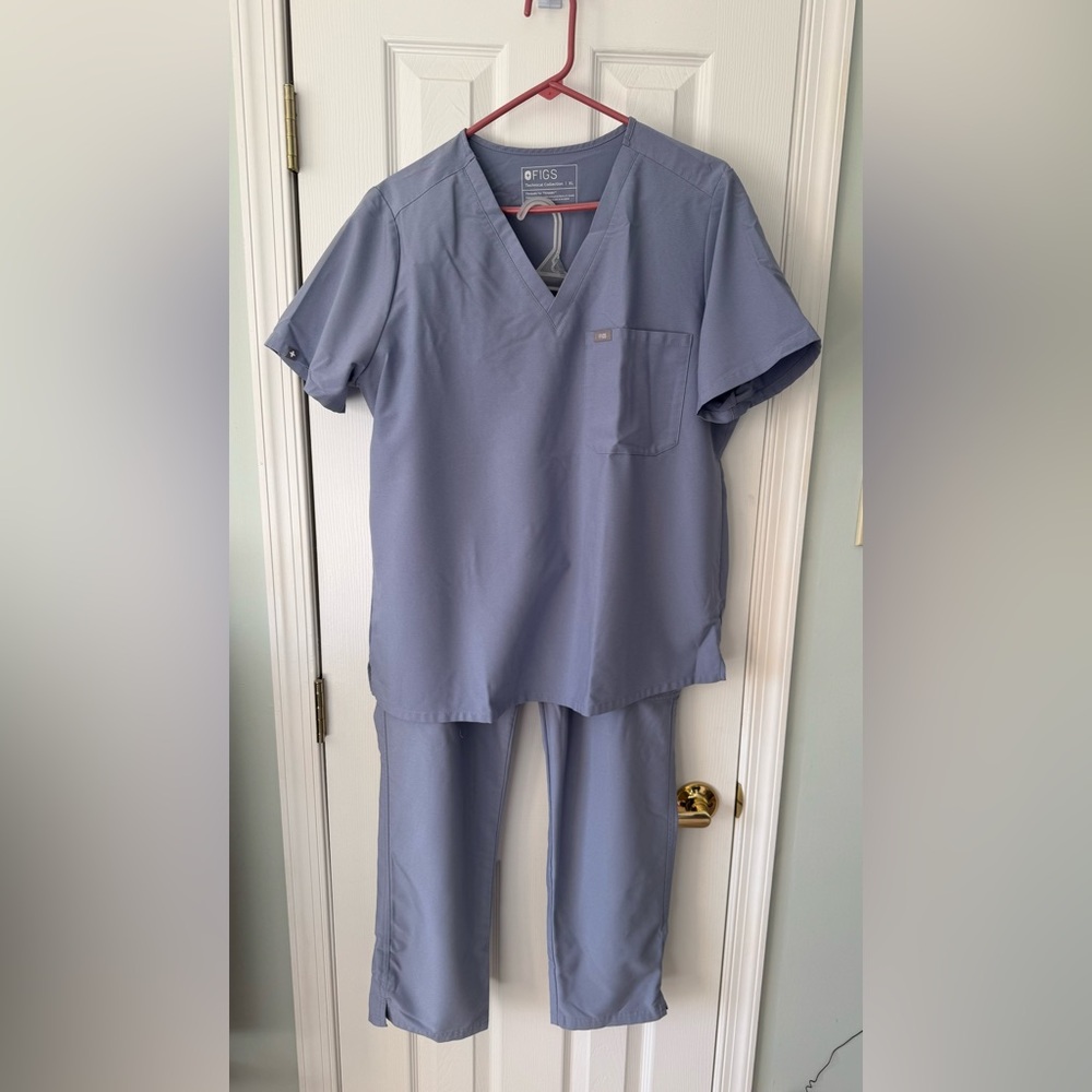 Figs Scrub Set in Gray